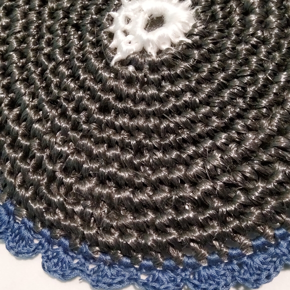 Handmade Plastic Coaster - Picture 4 of 6